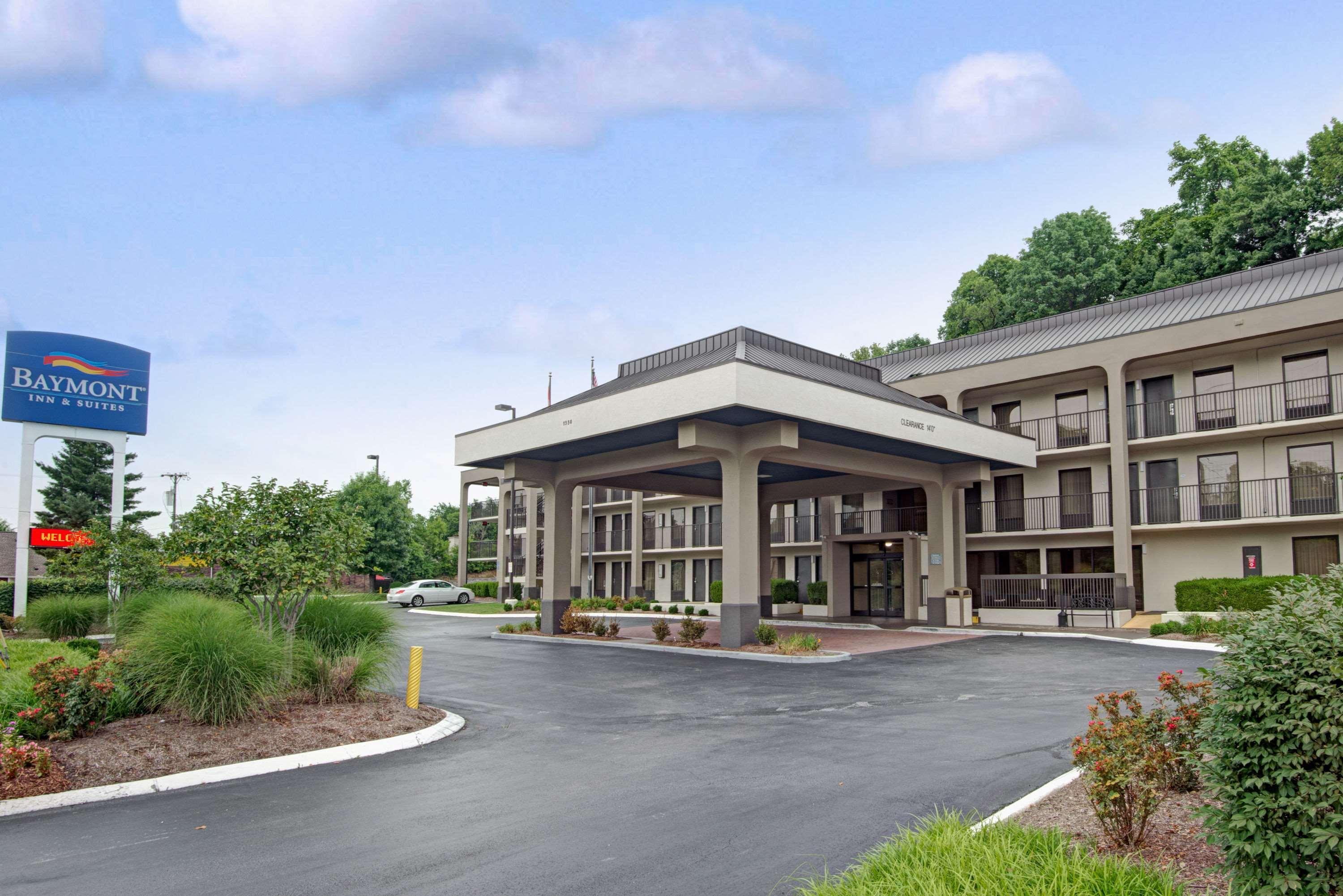 Baymont By Wyndham Nashville Airport Exterior photo